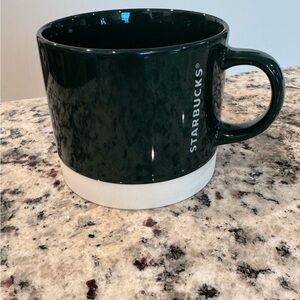 Starbucks 2019 Green Coffee Mug 11 oz microwave and Dishwasher Safe